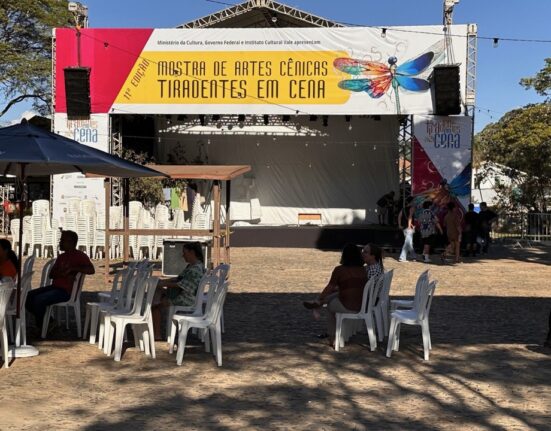 Tiradentes em Cena tem